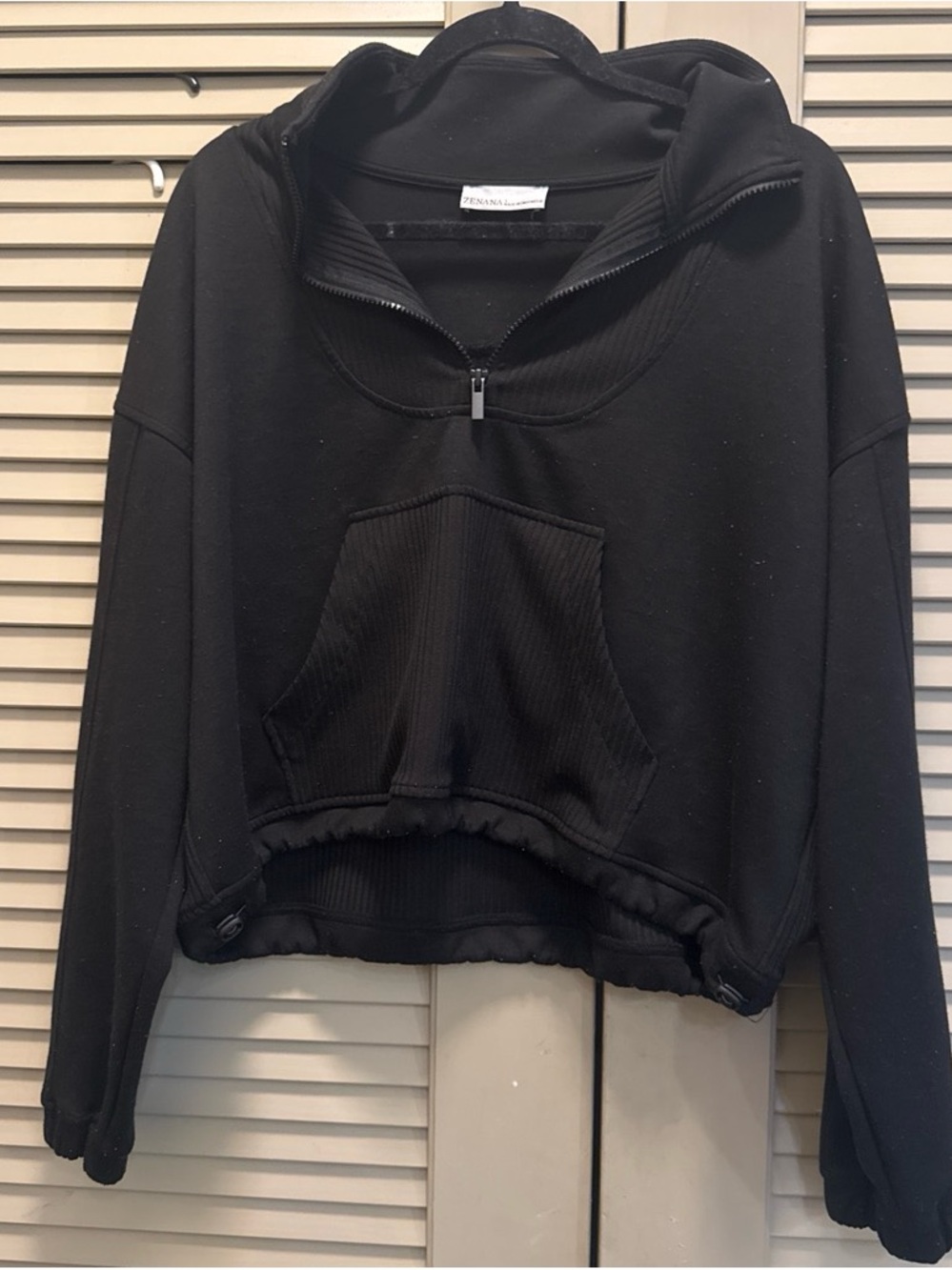 Zenana Outfitters Black Half-Zip Cropped Pull Over
